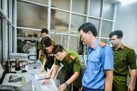 Bắt tạm giam Giám đốc Công ty Tomoken Việt Nam sản xuất hàng triệu bình chữa cháy giả