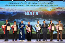 Lạng Sơn trao thưởng 63 tác phẩm văn học nghệ thuật tiêu biểu