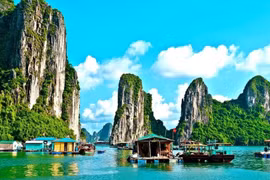 Quảng Ninh dự kiến đón thêm 2,85 triệu lượt khách 2 tháng cuối năm 2025