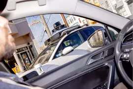 Uber và Lyft chuẩn bị cho cuộc cách mạng xe tự lái