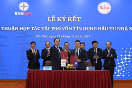 EVNNPT ký thỏa thuận hợp tác tài trợ vốn tín dụng đầu tư của Nhà nước với Ngân hàng Phát triển Việt Nam