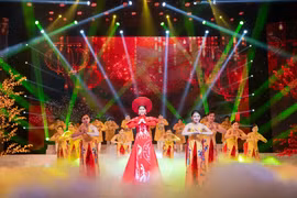 Hà Myo: 'Phụ nữ làm nghệ thuật cần giữ ngọn lửa đam mê và niềm tin vào con đường mình chọn'