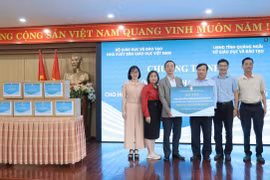 Gần 110.000 bản sách giáo khoa tiếp sức học sinh vùng lũ Quảng Ngãi