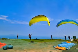 Đà Nẵng tạm dừng bay dù lượn tại Sơn Trà sau sự cố du khách tử nạn