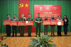 Công an Lâm Đồng khởi công xây 14 căn nhà mới cho hộ nghèo vùng biên
