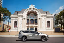 VinFast Limo Green gia nhập đội hình taxi điện 7 chỗ cao cấp