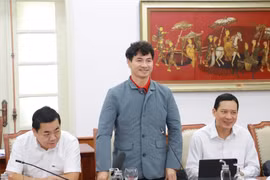 NSND Xuân Bắc: 'Cần hạn chế tối đa tài khoản mạng xã hội ảo'