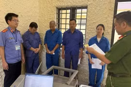 Bắt tạm giam Phó Giám đốc Bệnh viện Phổi Hà Nội và đồng phạm