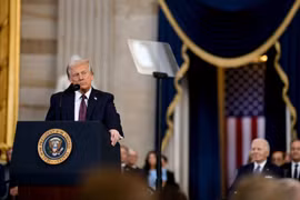 Tỷ lệ ủng hộ ông Trump giảm nhẹ sau một tháng trở lại Nhà Trắng