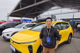 Lái thử một vòng là biết ngay vì sao Limo Green là MPV phổ thông của năm
