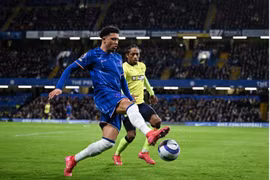 Đánh bại Southampton, Chelsea trở lại top 4 Ngoại hạng Anh