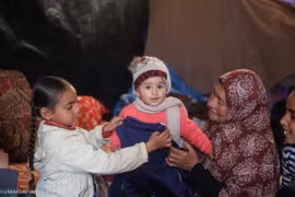 6 trẻ sơ sinh tử vong vì giá rét ở Gaza, Israel bị cáo buộc ngăn chặn viện trợ