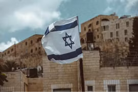 Hàng chục nghìn người Israel rời bỏ đất nước