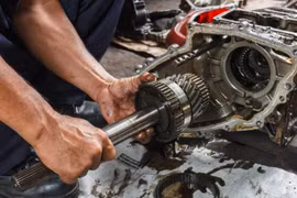 Dấu hiệu cảnh báo hộp số xe sắp hỏng