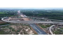Phó Thủ tướng Hồ Đức Phớc chỉ đạo gỡ khó cho 2 dự án cao tốc trọng điểm phía Nam