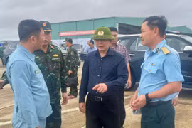 Phó Thủ tướng Hồ Quốc Dũng kiểm tra công tác ứng phó khẩn cấp mưa lũ tại Khánh Hòa