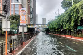 Ngập lụt nghiêm trọng sau bão Wipha ở Philippines, hơn 48.000 người phải sơ tán