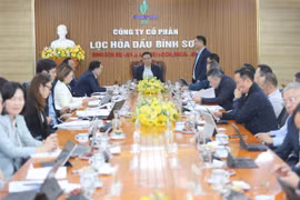 “Đẩy mạnh sản xuất kinh doanh hoàn thành vượt mức chỉ tiêu kế hoạch 2025, bù đắp những thiệt hại mà đất nước đang phải đối mặt do mưa lũ”