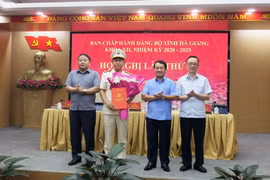 Công bố quyết định của Ban Bí thư về chuẩn y nhân sự Ban Thường vụ Tỉnh ủy Hà Giang