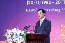 Bí thư Thành uỷ Hà Nội: 'Bất cứ khó khăn, vướng mắc nào của thầy cô, chúng tôi sẽ giải quyết nhanh nhất, không né tránh'