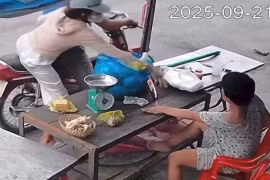 Vụ cướp điện thoại của người phụ nữ khuyết tật ở Tây Ninh, đã bắt một trong hai đối tượng