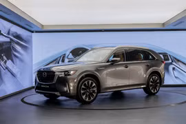 Mazda CX-90 nhận cọc tại đại lý, giá dự kiến gần 2,5 tỷ đồng