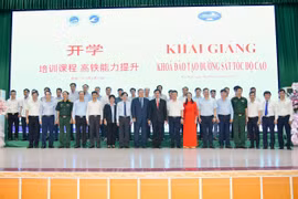 Khai giảng khóa đào tạo đầu tiên về đường sắt tốc độ cao