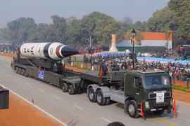 So sánh sức mạnh quân sự Ấn Độ và Pakistan: Từ vũ khí thông thường đến hạt nhân