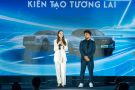 Omoda & Jaecoo công bố đại sứ thương hiệu, bàn giao lô xe J7 đầu tiên tại TP.HCM