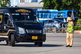 Siết chặt kiểm tra xe khách trên cao tốc, chặn “xe dù, bến cóc” tái diễn