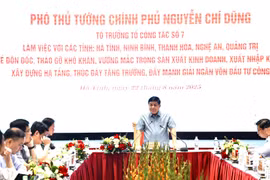 Phó Thủ tướng Nguyễn Chí Dũng làm việc với 5 địa phương về thúc đẩy tăng trưởng