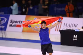 Điểm tin thể thao 11/12: Đoàn Việt Nam vươn lên ngôi nhì SEA Games 33, bóng đá nam và nữ cùng thăng hoa
