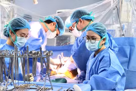 Bộ Y tế xây dựng gói dịch vụ y tế cơ bản thuộc phạm vi miễn viện phí