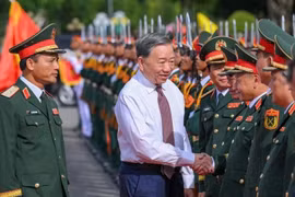 Xây dựng Quân đoàn 12 vững mạnh toàn diện “mẫu mực, tiêu biểu”
