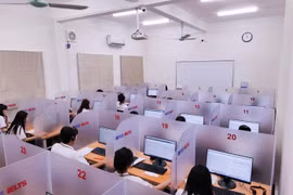 Hơn 63.000 bài thi IELTS bị điều chỉnh điểm do sự cố kỹ thuật