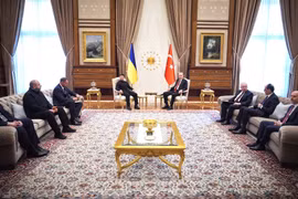 Cả hai ông Putin và Zelenskyy đều vắng mặt, nhưng hòa đàm Nga - Ukraine vẫn diễn ra ở Istanbul