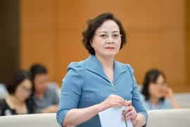 Báo cáo Bộ Chính trị về chế độ, chính sách, tiền lương của cán bộ, công chức, viên chức