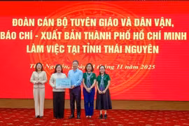 Đoàn tuyên giáo - dân vận, báo chí TPHCM thăm và làm việc tại tỉnh Thái Nguyên
