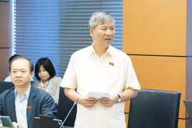 Đại biểu Quốc hội ủng hộ quan điểm sẽ cấp một bộ sách giáo khoa thống nhất cho học sinh