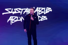 Với mức lương 'nghìn tỷ' vừa được phê duyệt, Elon Musk có thể mua gì?