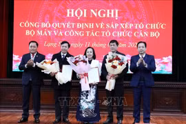 Tỉnh ủy Lạng Sơn công bố các Quyết định về sắp xếp tổ chức bộ máy và tổ chức cán bộ