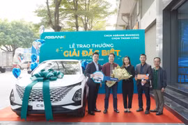 ABBANK trao thưởng xe OMODA C5 cho doanh nghiệp trúng giải đặc biệt chương trình “Chọn ABBANK Business - Chọn Thành công”