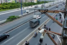 Không tổ chức Công an cấp huyện, người dân nộp “phạt nguội” ở đâu?