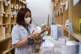 Kê đơn thuốc mạn tính 2-3 tháng không phải “cấp phát tùy ý”
