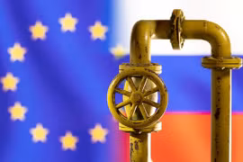 Nhà ngoại giao hàng đầu EU ủng hộ hạ giá trần dầu của Nga
