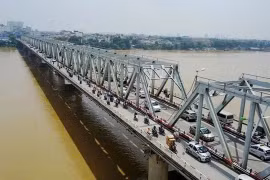 Từ 20/1, xe ô tô chở học sinh được lưu thông qua cầu Chương Dương
