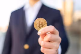 Bitcoin lao dốc, nhà đầu tư quay lưng với cuộc chơi mạo hiểm