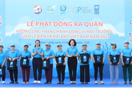 Đà Nẵng: Hơn 600 người tham gia làm sạch biển, hưởng ứng Tháng hành động vì môi trường