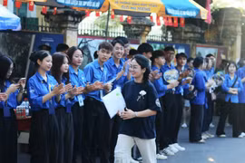 Lọc ảo lần 3: Điểm chuẩn nhảy như 'chứng khoán', trường top dưới lao đao 'thở oxy'