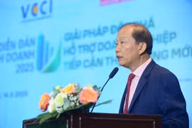Doanh nghiệp Việt trước 'ngã rẽ' năm 2025: Hoặc đổi mới, hoặc tụt lại